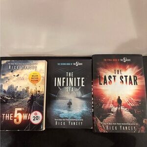 The 5th Wave Series by Rick Yancey